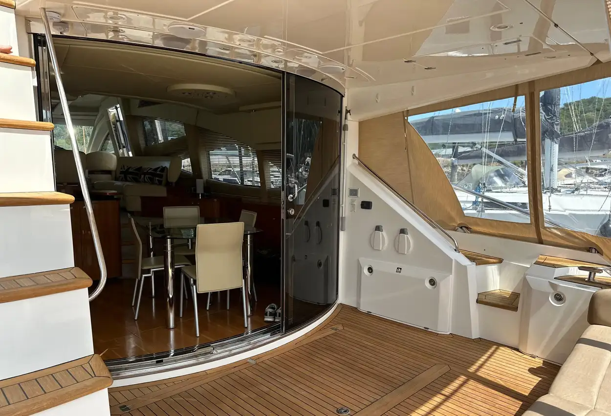 Thumbnail von Sealine T60 LILLY B