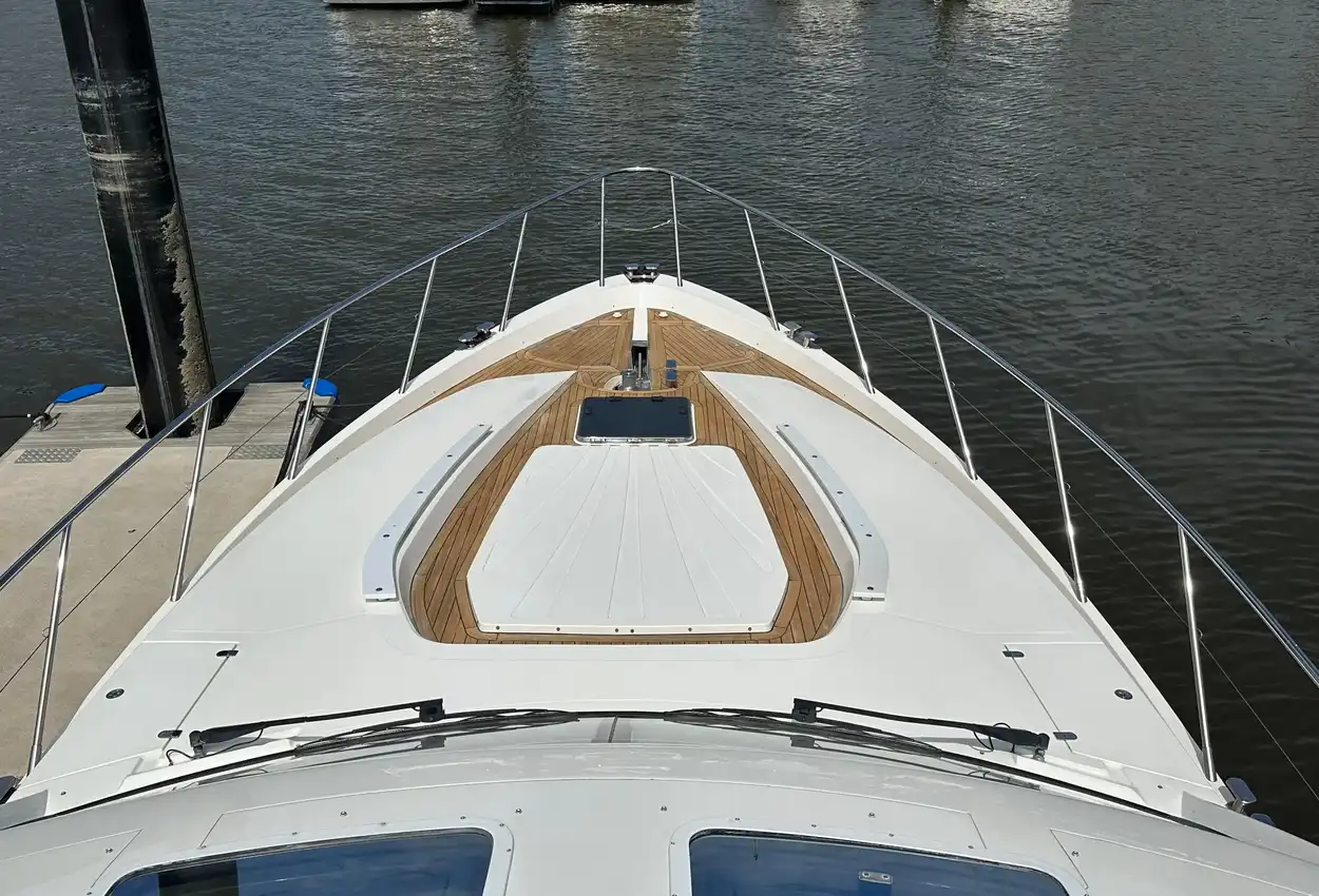 Thumbnail von Sealine T60 LILLY B