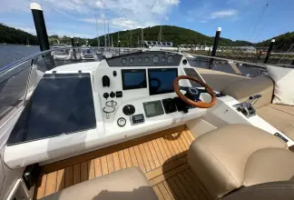 Thumbnail von Sealine T60 LILLY B