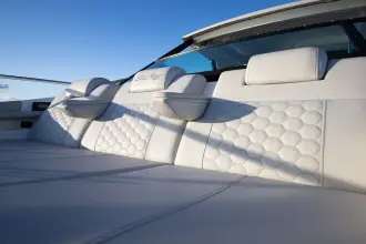 Thumbnail von Sea Ray 320 Sundancer Außenborder