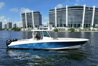 Thumbnail von Boston Whaler 350 Outrage T/T HANNAH