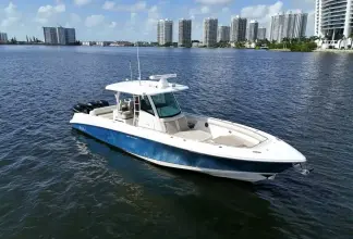 Thumbnail von Boston Whaler 350 Outrage T/T HANNAH