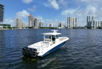 Thumbnail von Boston Whaler 350 Outrage T/T HANNAH