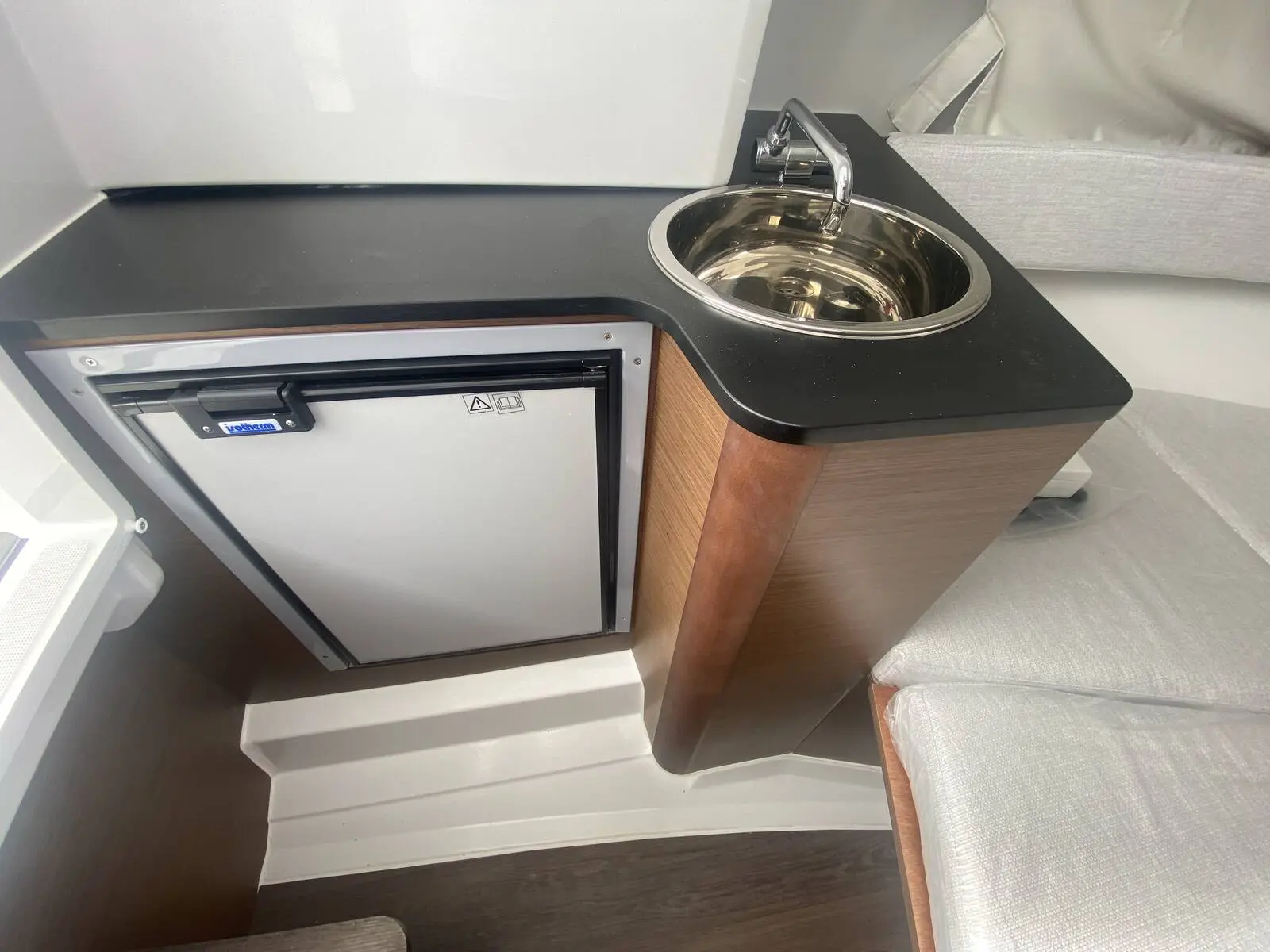 Thumbnail von Jeanneau Cap Camarat 7.5 S3