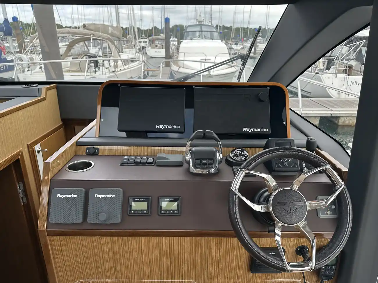 Thumbnail von Sealine C430 Joystick Control