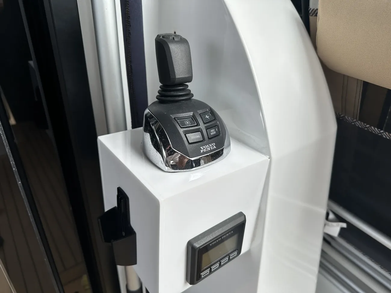 Thumbnail von Sealine C430 Joystick Control