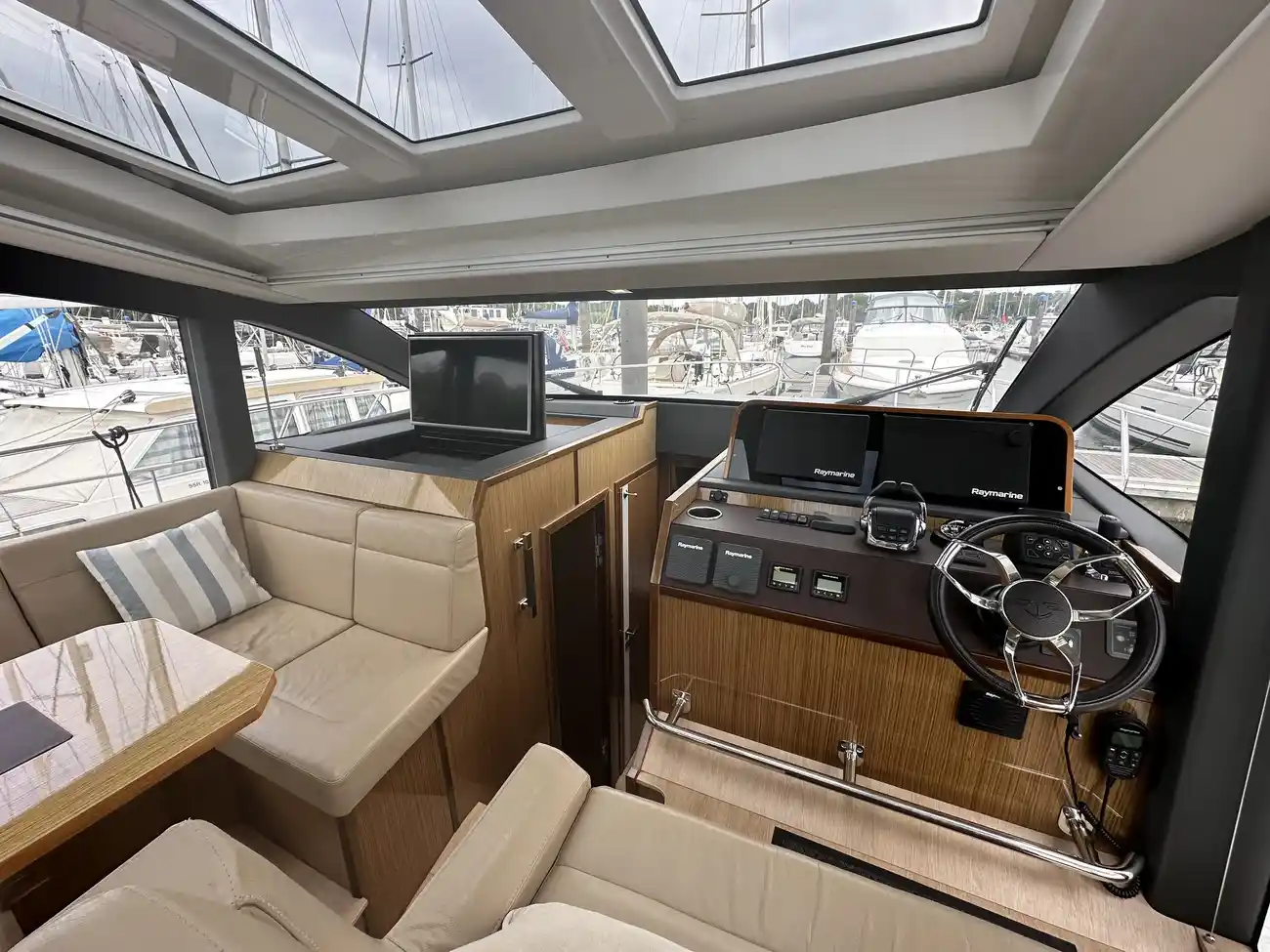 Thumbnail von Sealine C430 Joystick Control