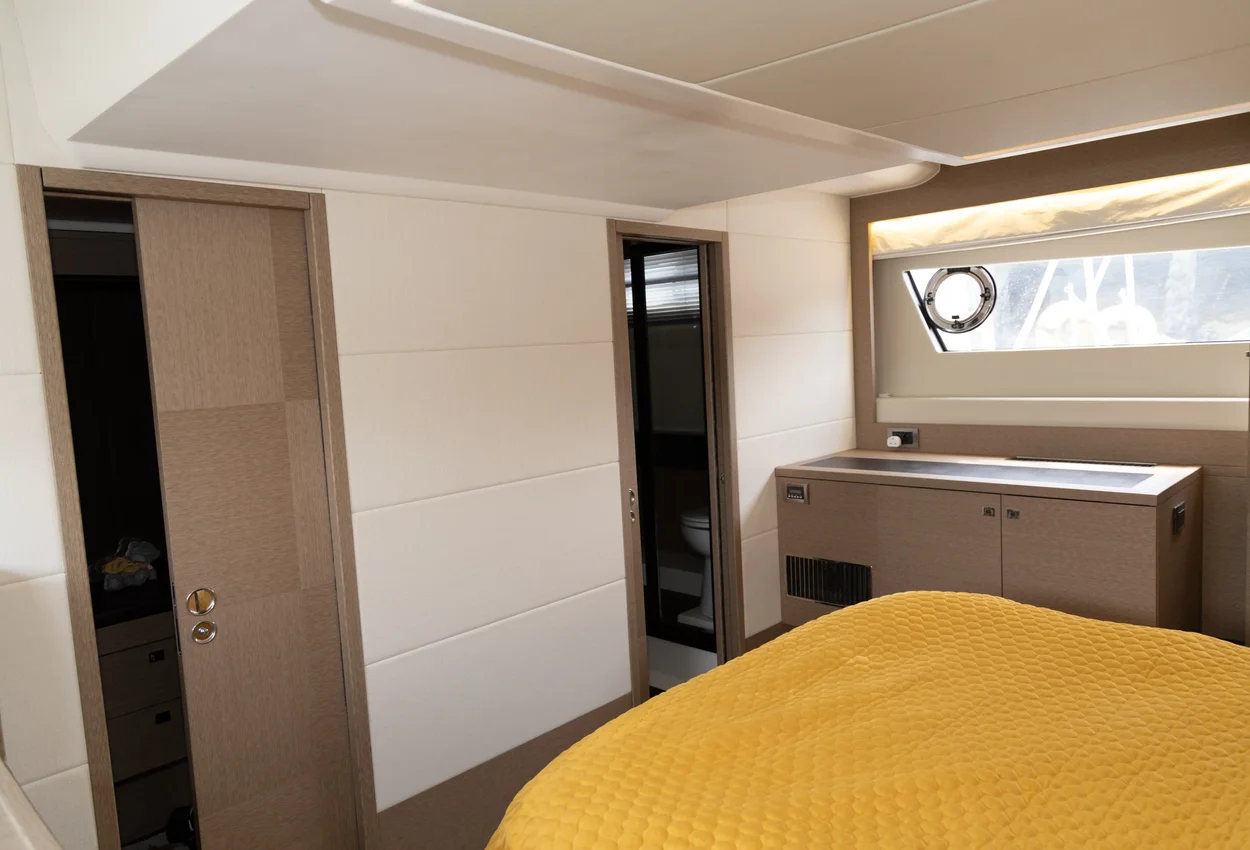 Thumbnail von Prestige 560