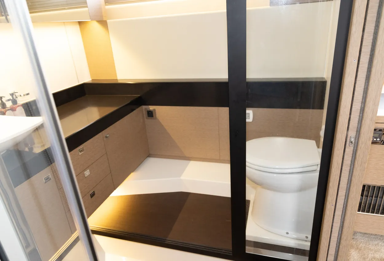 Thumbnail von Prestige 560