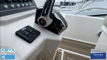 Thumbnail von Boston Whaler 220 Dauntless