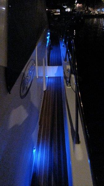 Thumbnail von Azul Marina 430