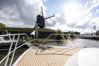 Thumbnail von Pilot 50