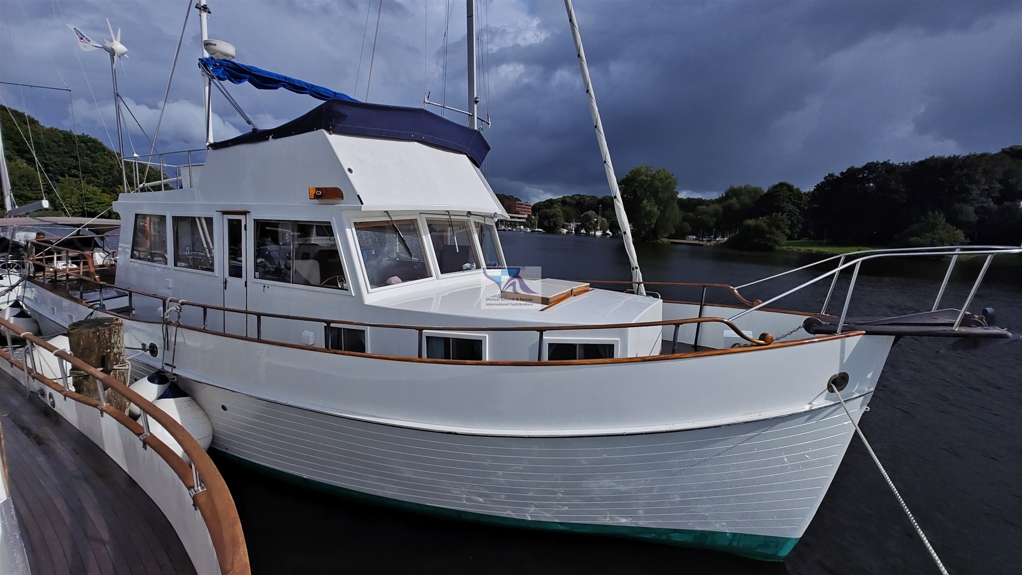 American Marine GRAND BANKS 48 MY