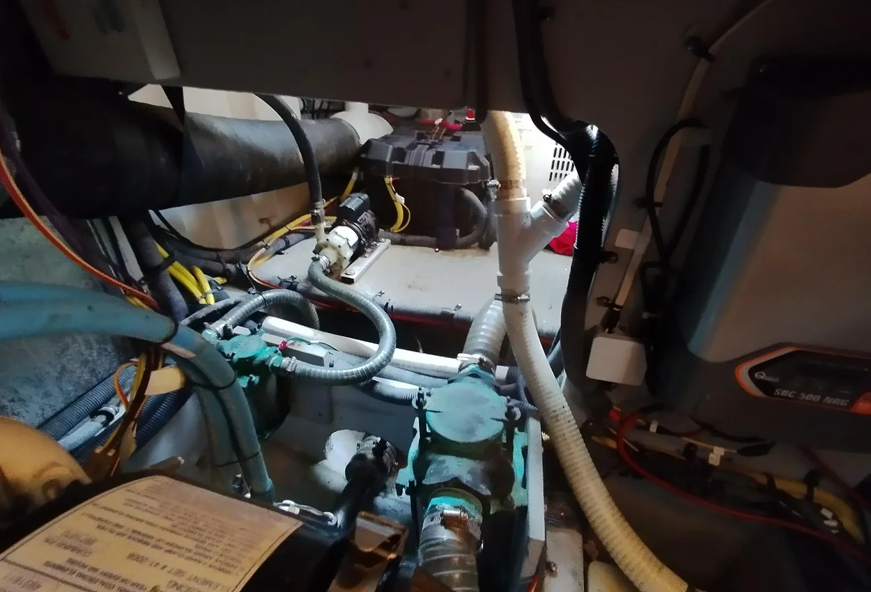 Thumbnail von Meridian 341 Sedan