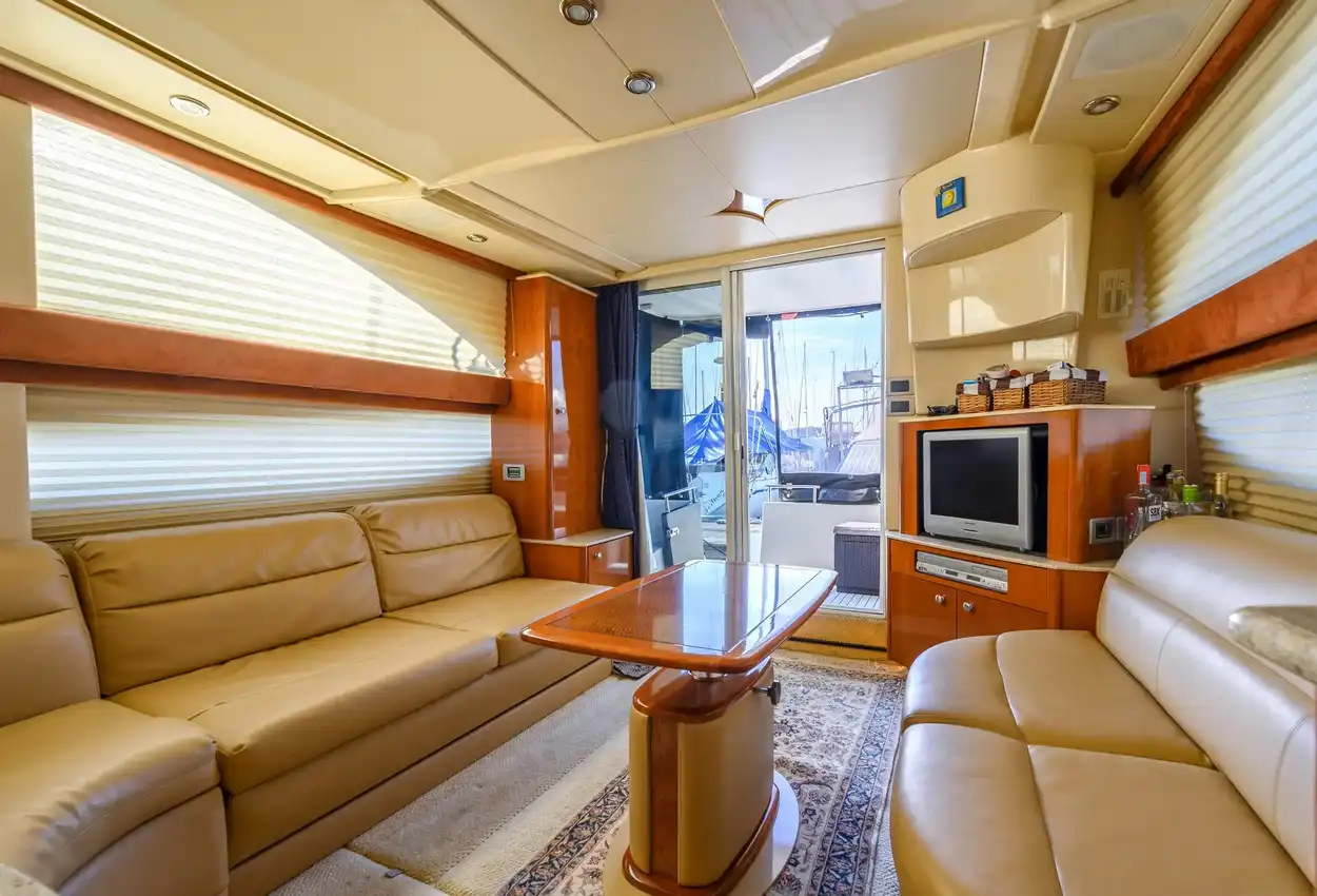 Thumbnail von Meridian 341 Sedan