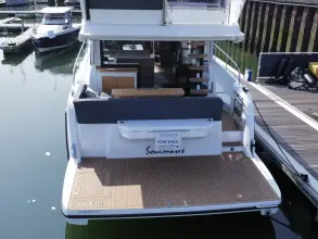 Thumbnail von Sealine F430 Raymarine navigation suite