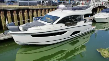 Thumbnail von Sealine F430 Raymarine navigation suite