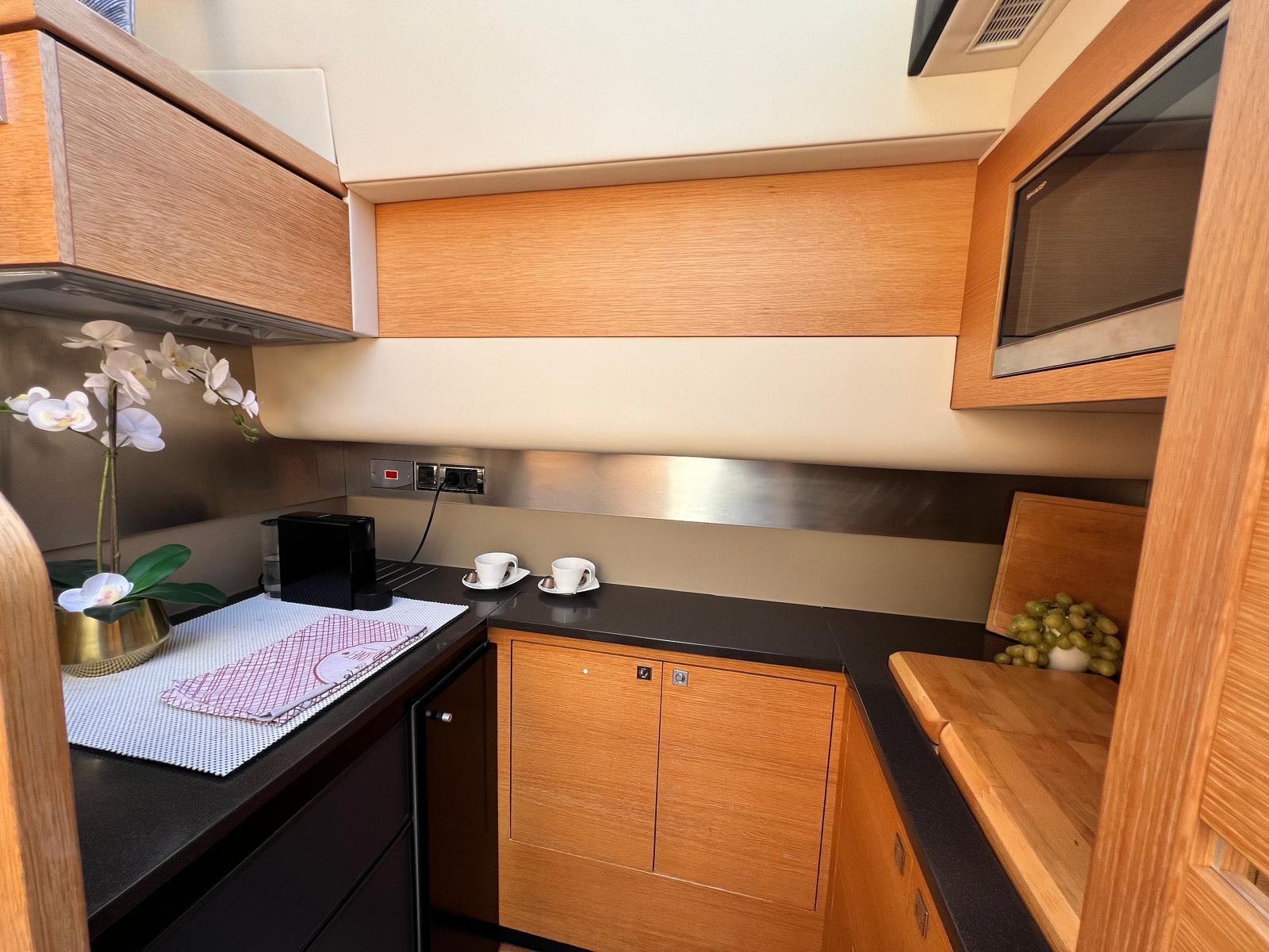 Thumbnail von Fairline Phantom 48