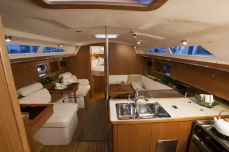 Thumbnail von Catalina 356 Available to Order to your Specs