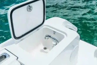 Thumbnail von Edgewater 325 CC