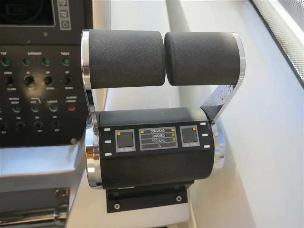 Thumbnail von Pershing 50 1472