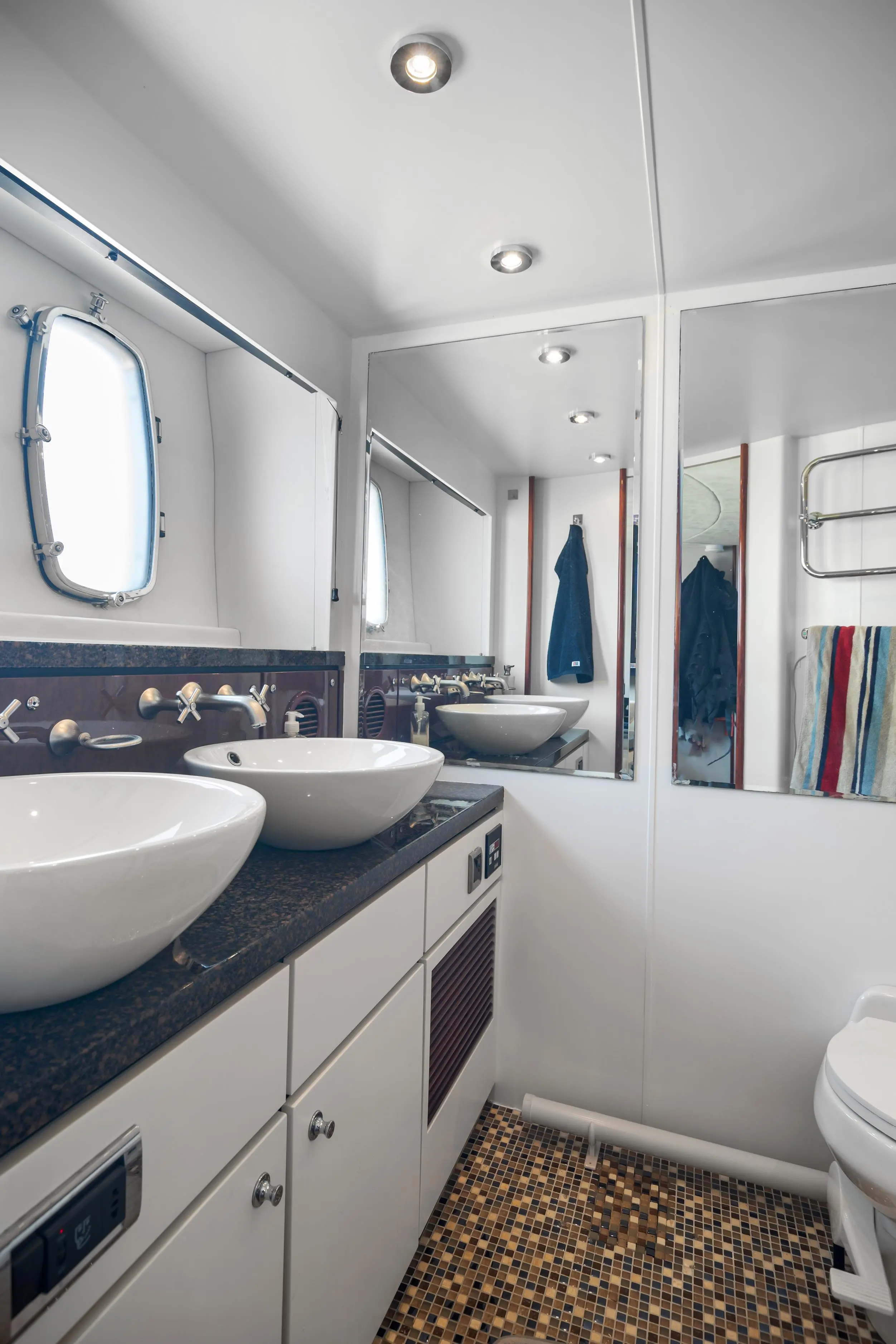 Thumbnail von Fairline Squadron 74