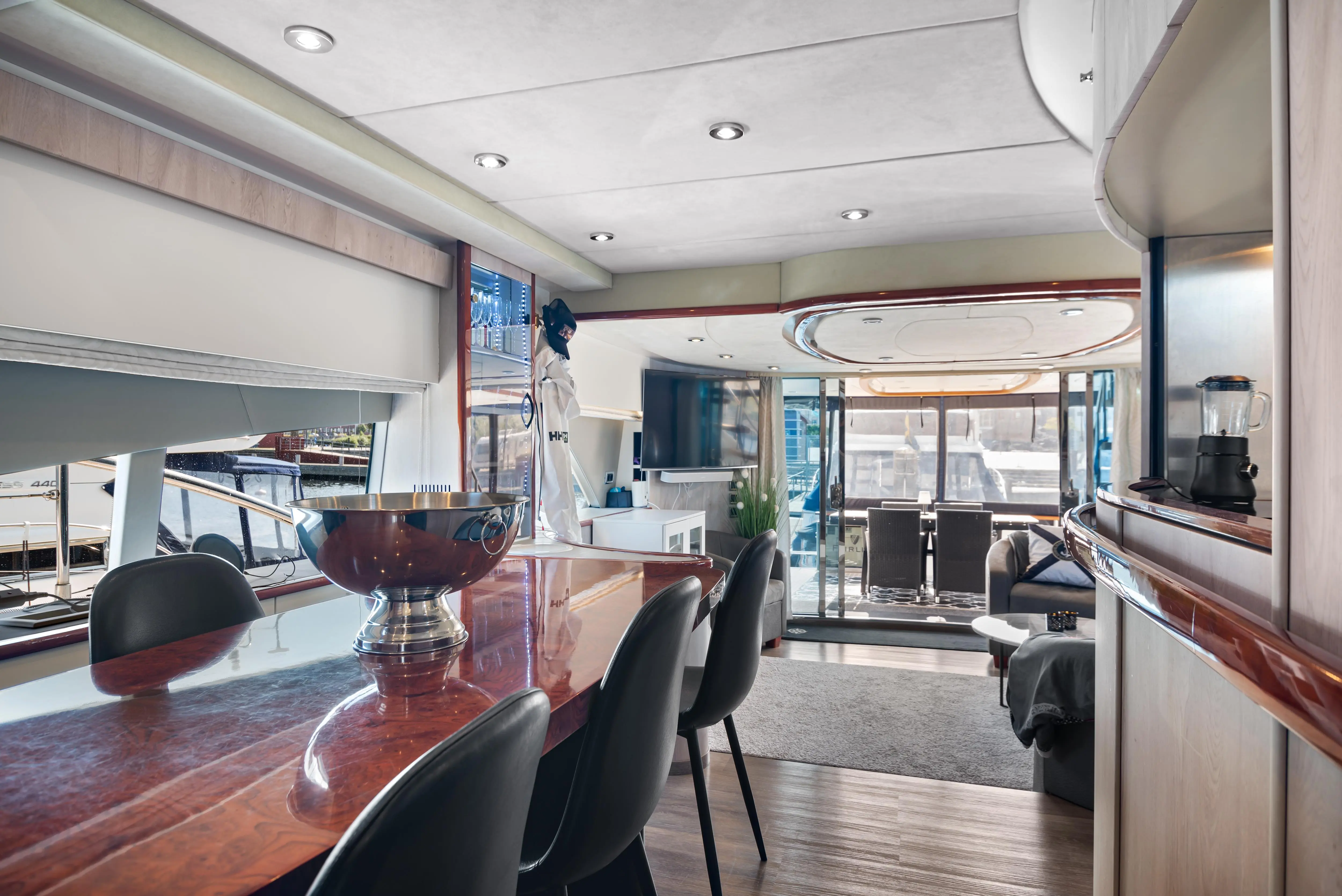 Thumbnail von Fairline Squadron 74