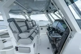 Thumbnail von Pursuit S 428 FIERO 3