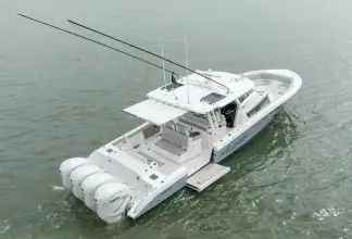 Thumbnail von Pursuit S 428 FIERO 3