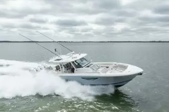 Thumbnail von Pursuit S 428 FIERO 3