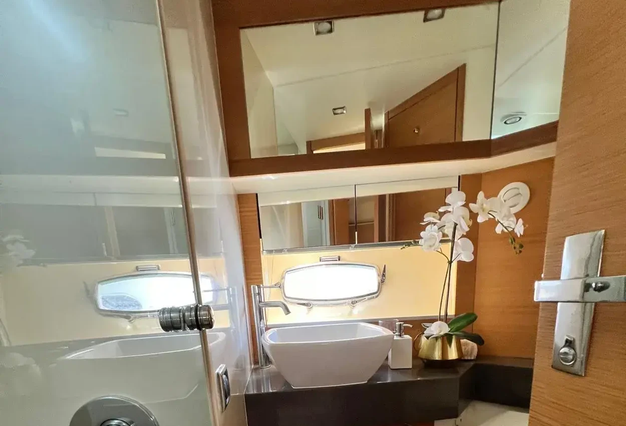 Thumbnail von Fairline Phantom 48