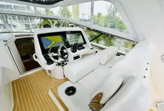 Thumbnail von Intrepid 475 Sport Yacht