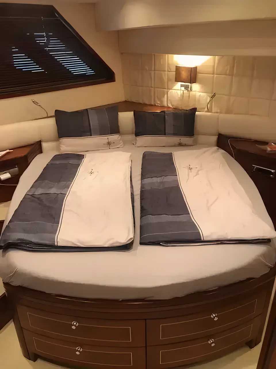 Thumbnail von Ferretti Yachts Unknown