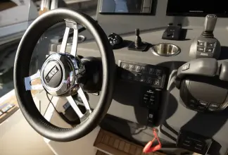 Thumbnail von Technohull Omega 47 1701