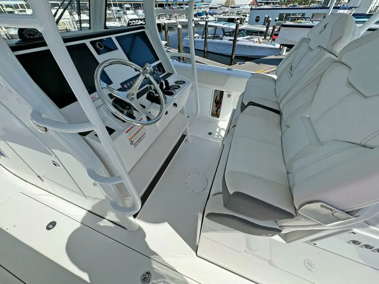 Thumbnail von Edgewater 340 CC