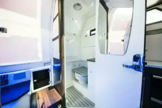 Thumbnail von Edgewater 370 CC