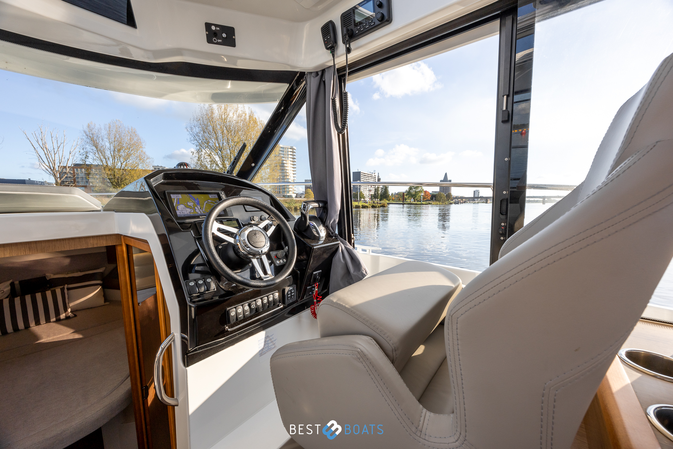 Thumbnail von Jeanneau 895 MERRY FISHER The Smiths