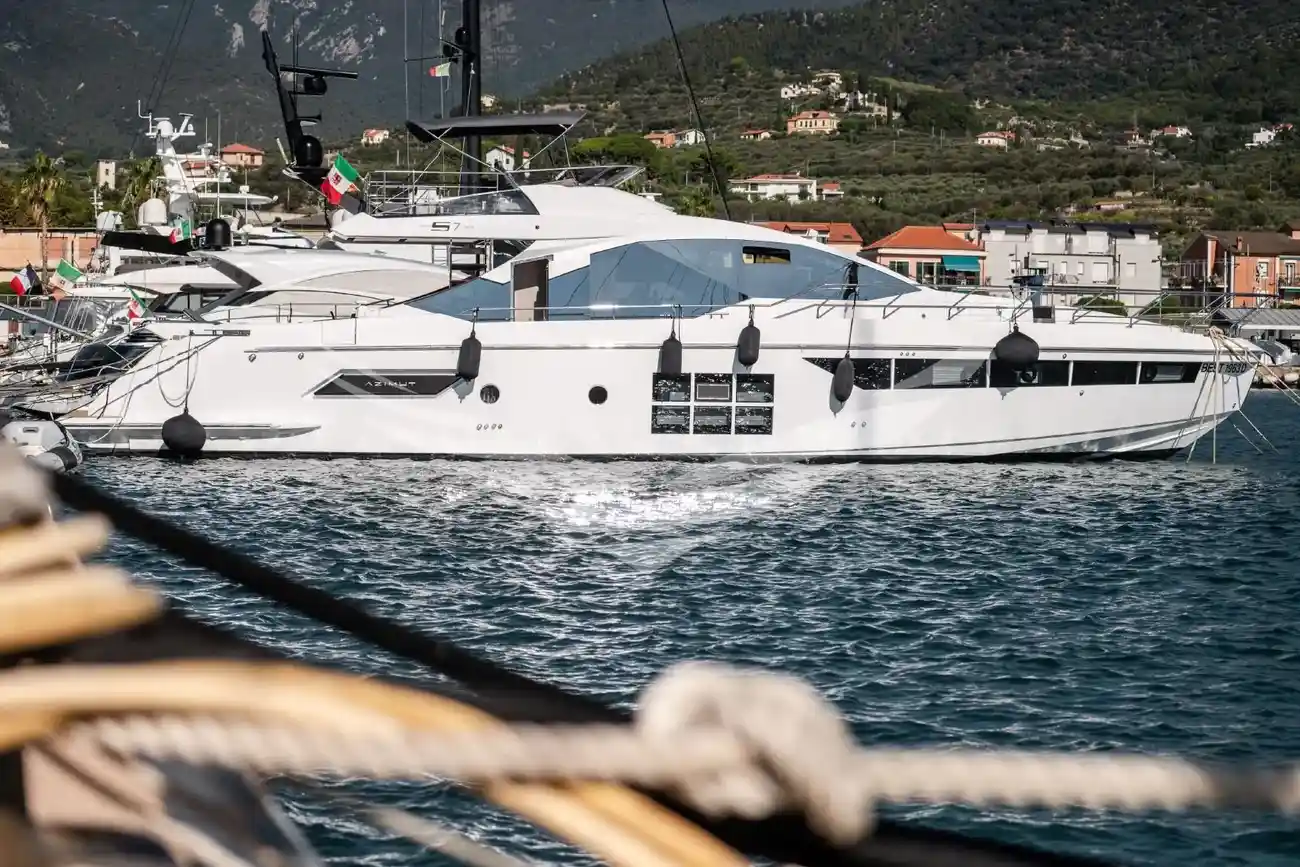 Thumbnail von Azimut S7