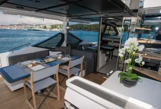 Thumbnail von Azimut S7