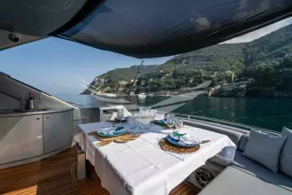 Thumbnail von Pershing 62