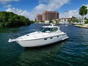 Thumbnail von Tiara Yachts 3900 Sovran