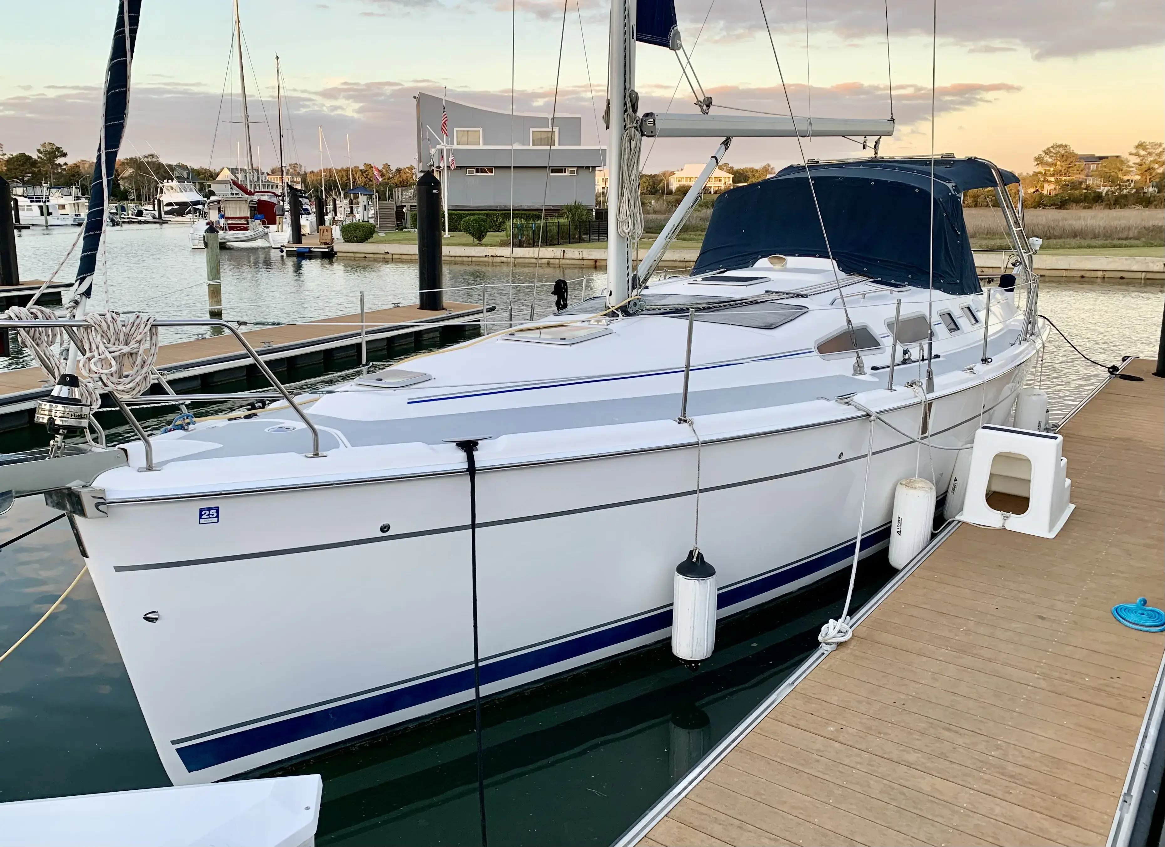 Thumbnail von Hunter 41 AC Light Seeker