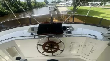 Thumbnail von Trader Med Yacht w- Cockpit Island Angel