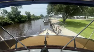 Thumbnail von Trader Med Yacht w- Cockpit Island Angel