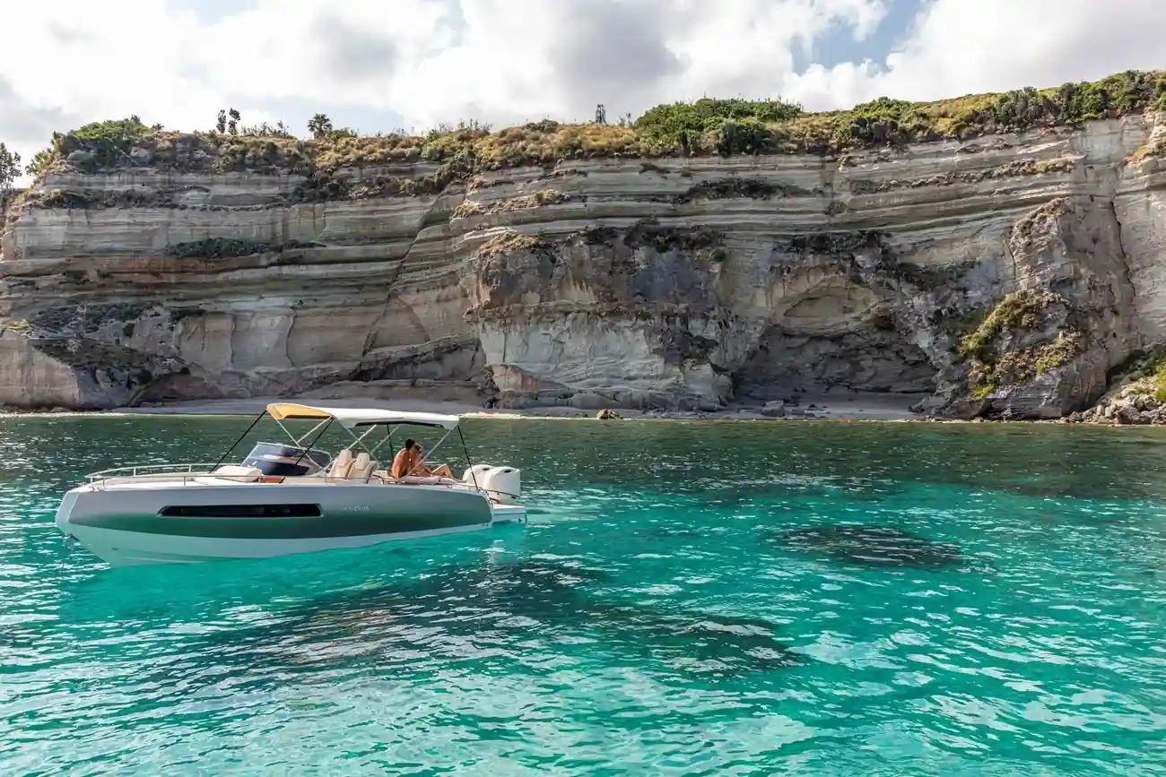 Thumbnail von Invictus 240 FX