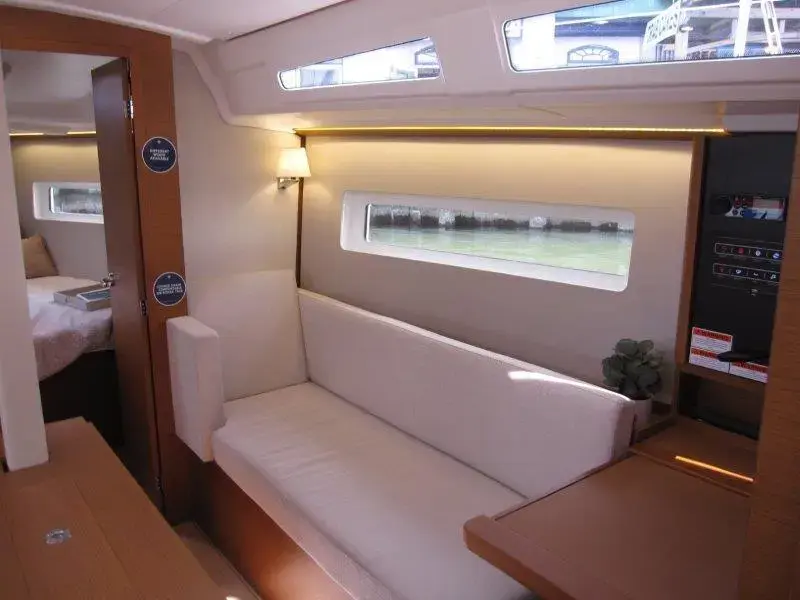 Thumbnail von Jeanneau Sun Odyssey 380