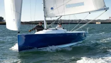 J Boats J7
