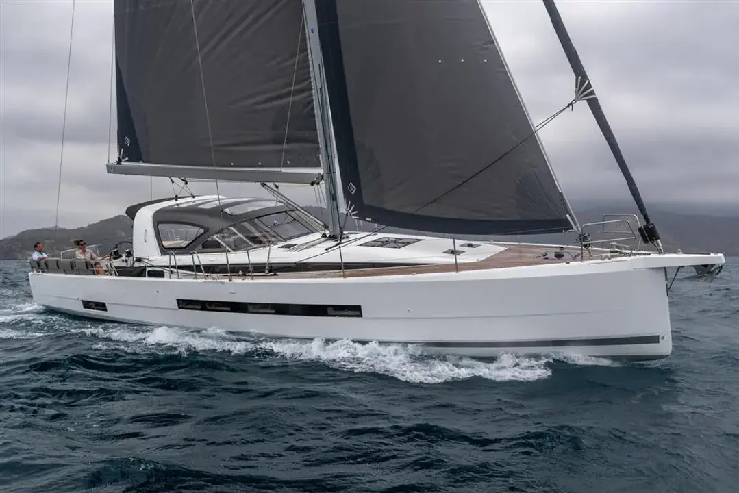 Jeanneau Yachts 55