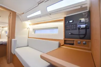Thumbnail von Jeanneau Sun Odyssey 380