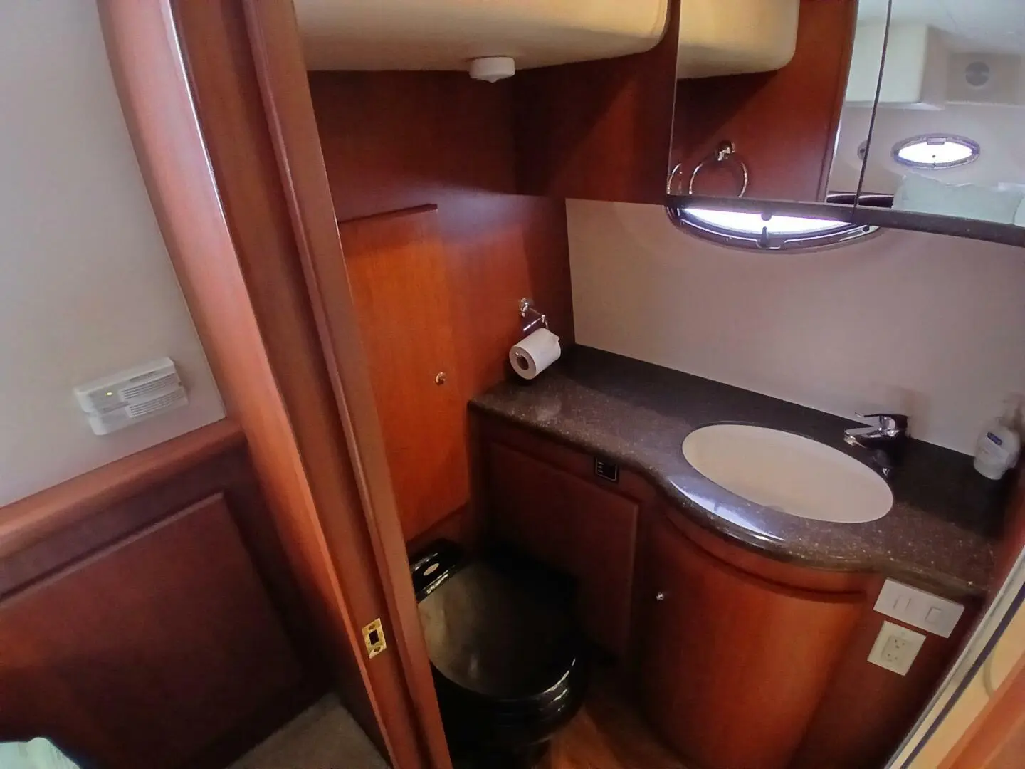 Thumbnail von Silverton 35 Motor Yacht BLIND SQUIRREL